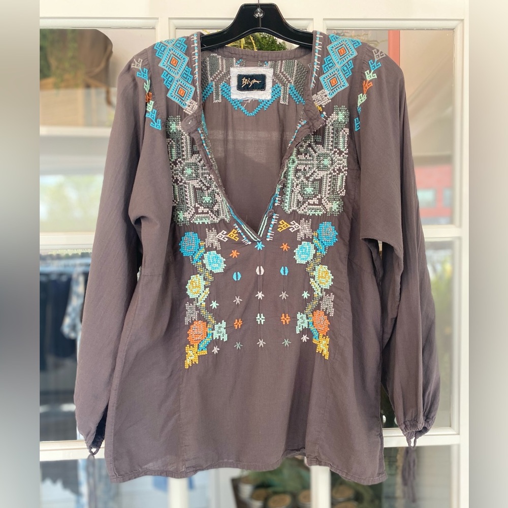 BIYA JOHNNY WAS JWLA Gray Cotton Embroidered Hippie Boho Tunic Top Sz S